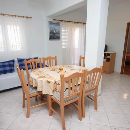 With A Parking Space Tkon, Pasman - 6216