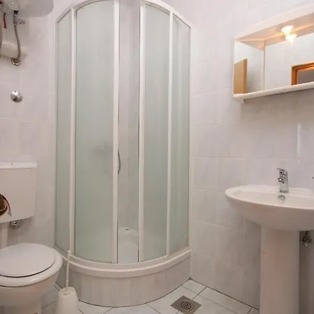 With A Parking Space Tkon, Pasman - 6216 * Tkon