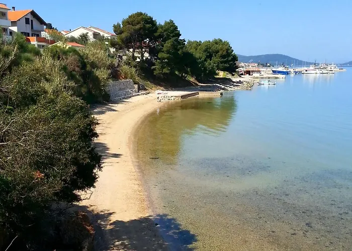 With A Parking Space Tkon, Pasman - 6216 * 트콘