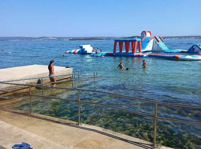 아파트 With A Parking Space Tkon, Pasman - 6216 *