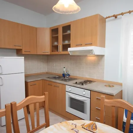 With A Parking Space Tkon, Pasman - 6216 * Tkon