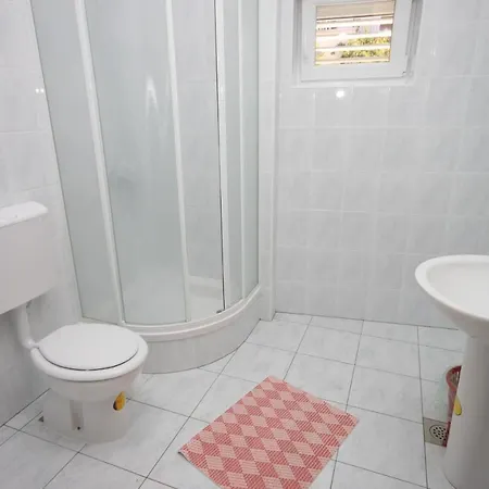 With A Parking Space Tkon, Pasman - 6216 Tkon